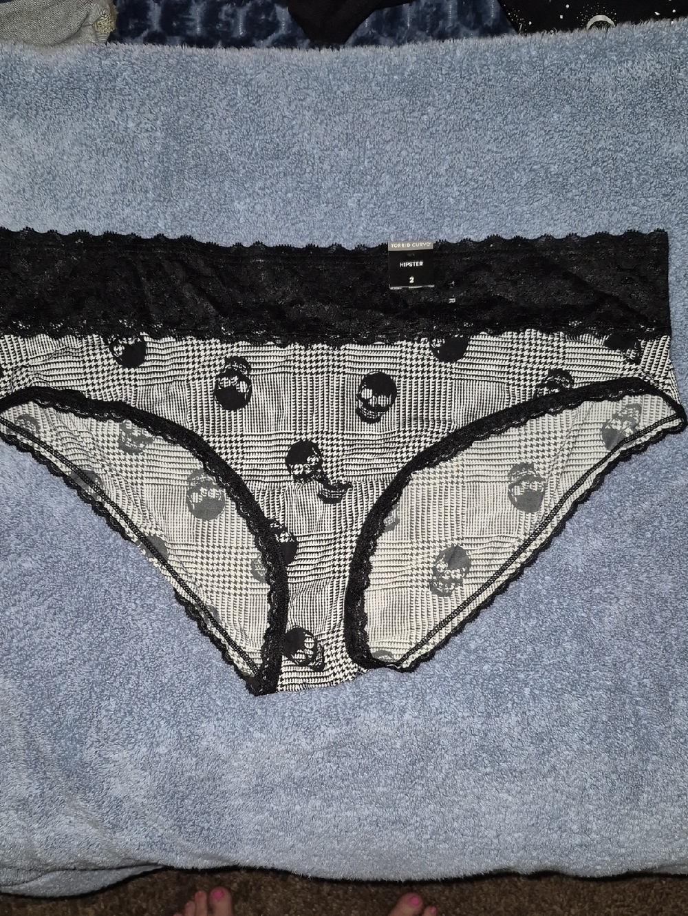Lace-Trim Skull Plaid Hipster Panty - Black & White
